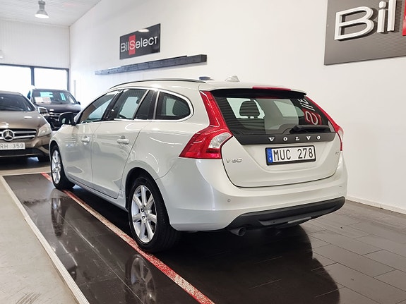 Volvo V60 17 of 29