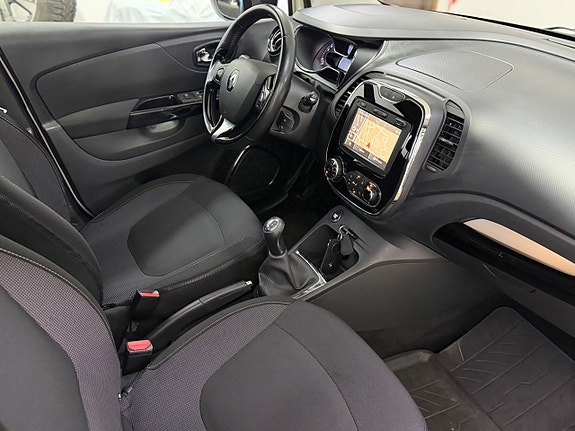 Renault Captur 10 of 16