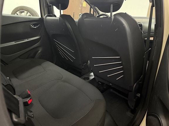 Renault Captur 11 of 16