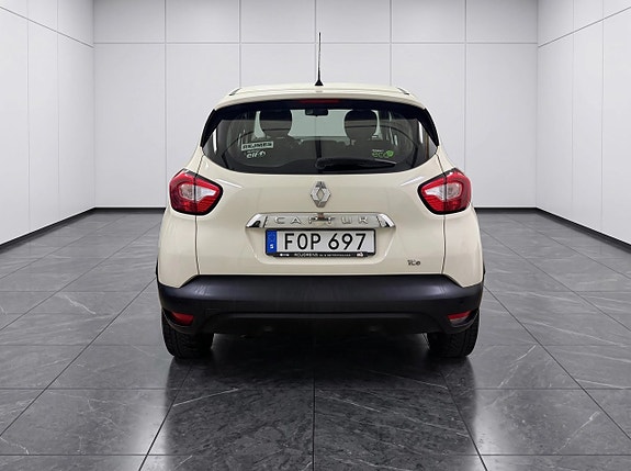 Renault Captur 6 of 16