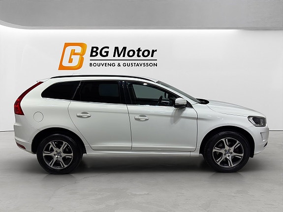 Volvo XC60 3 of 18