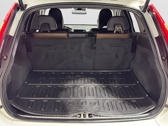 Volvo XC60 11 of 18
