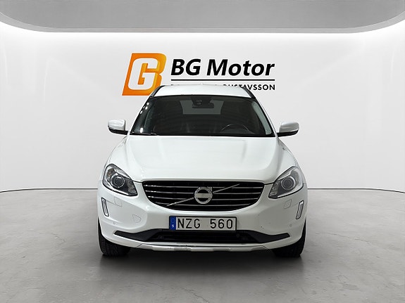 Volvo XC60 2 of 18