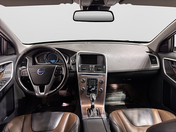Volvo XC60 12 of 18