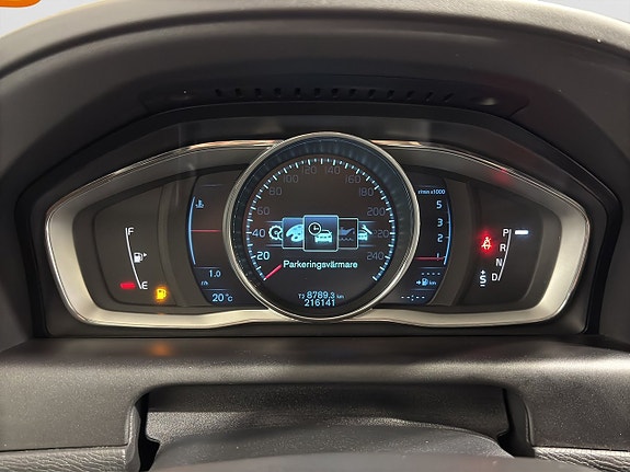 Volvo XC60 15 of 18