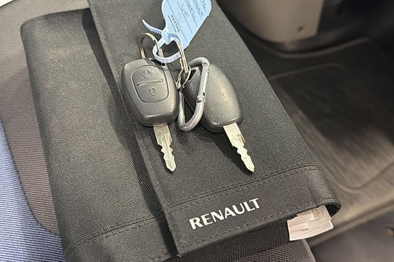 Renault Trafic 18 of 18