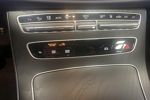 Mercedes-Benz E220 d 13 of 14