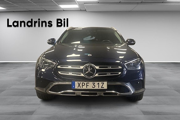 Mercedes-Benz E220 d 2 of 14