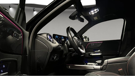 Mercedes-Benz GLB200 5 of 11