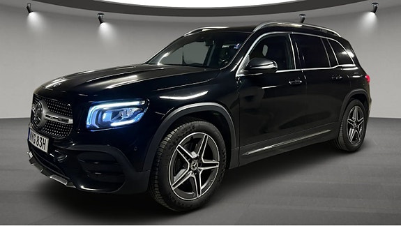 Mercedes-Benz GLB200 2 of 11