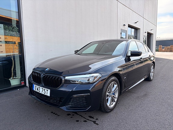 BMW 530e 2 of 17