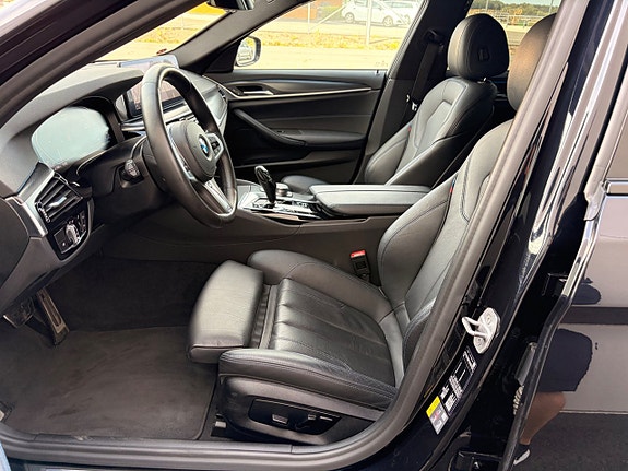 BMW 530e 17 of 17