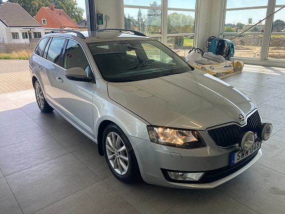 Skoda Octavia 2 of 8