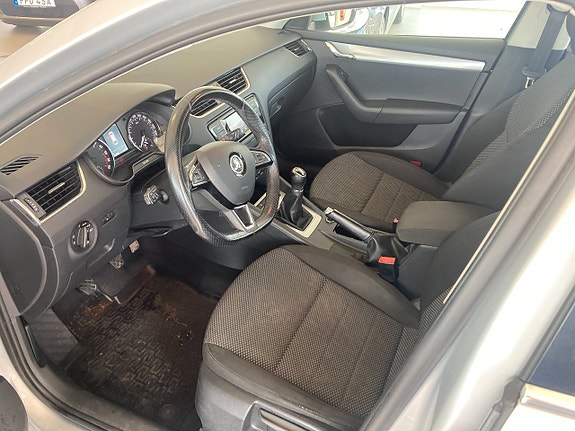 Skoda Octavia 5 of 8