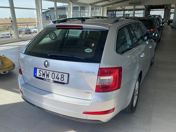 Skoda Octavia 3 of 8