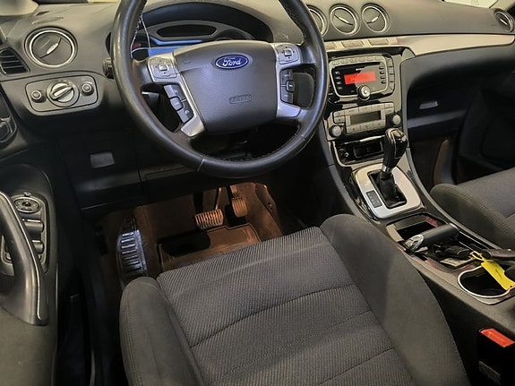 Ford S-MAX 7 of 10