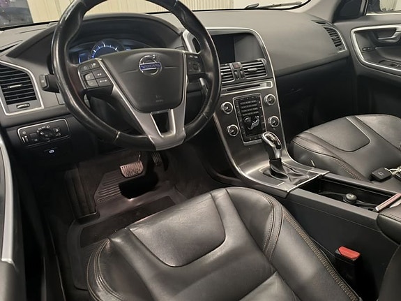 Volvo XC60 7 of 10