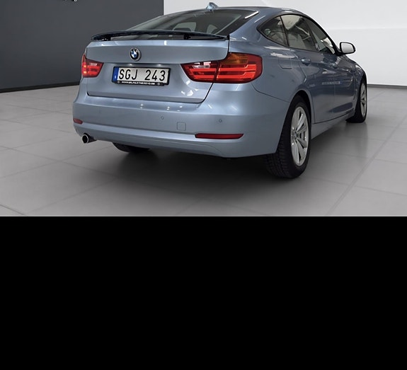 BMW 320d 2 of 17