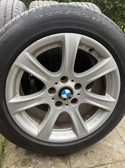 BMW 320d 16 of 17