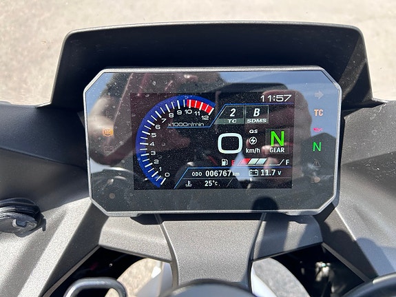 Suzuki GSX-8R 7 of 7