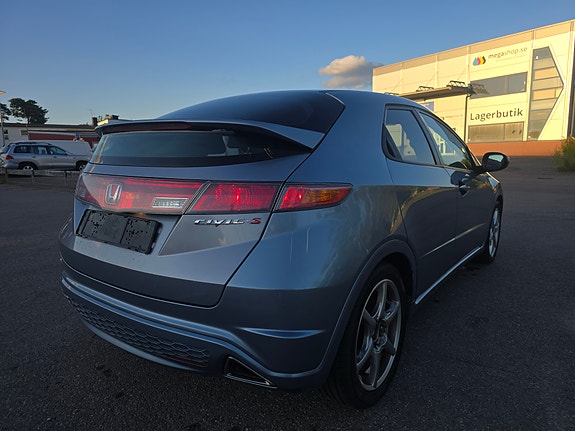 Honda Civic 8 of 16