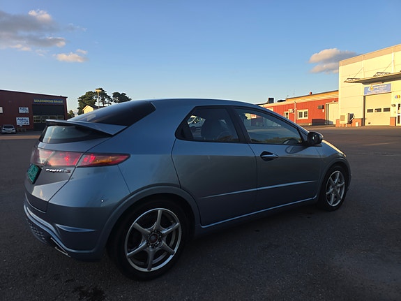 Honda Civic 3 of 16