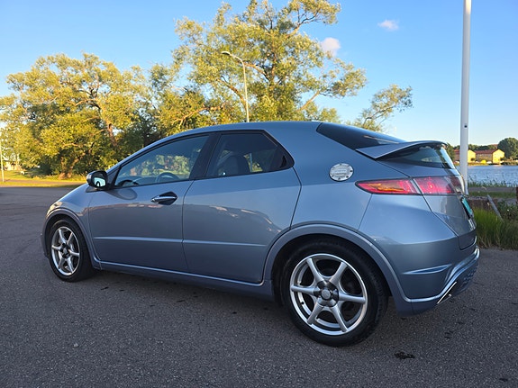 Honda Civic 4 of 16