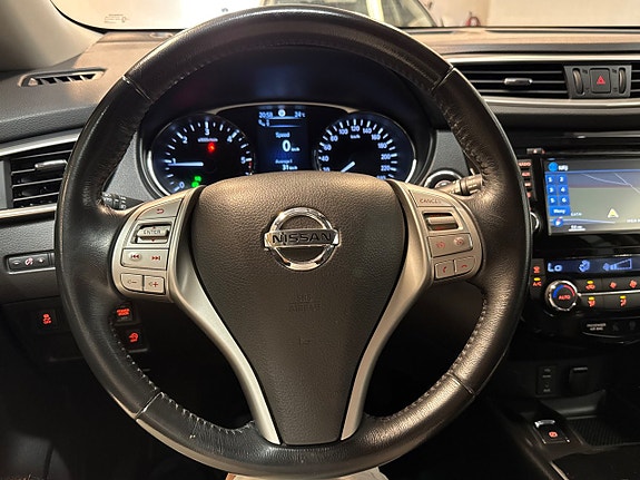 Nissan X-Trail 23 of 27