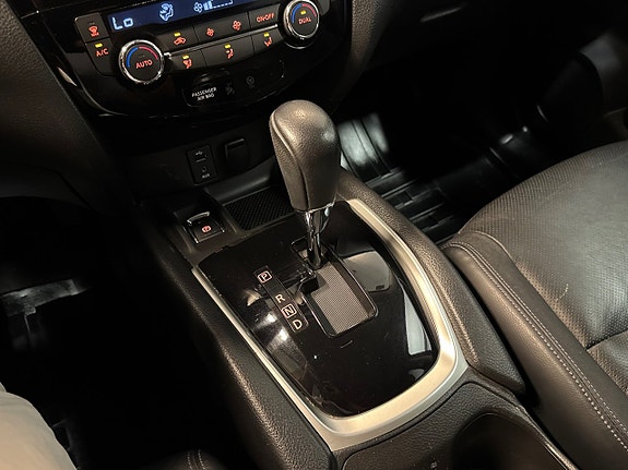 Nissan X-Trail 25 of 27