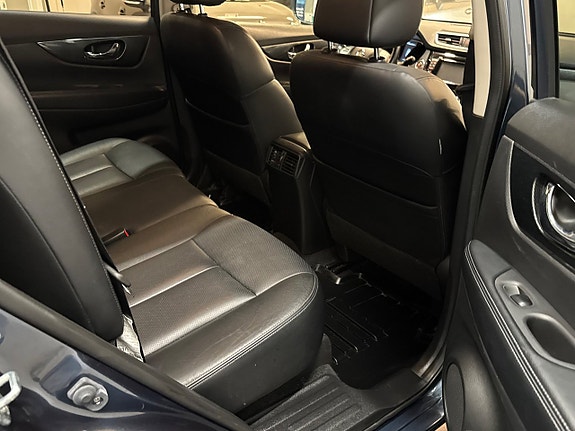 Nissan X-Trail 18 of 27