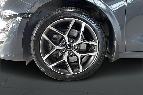 Kia Ceed 28 of 28