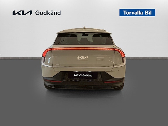 Kia EV6 5 of 14