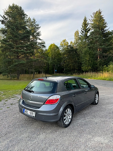 Opel Astra 3 of 13