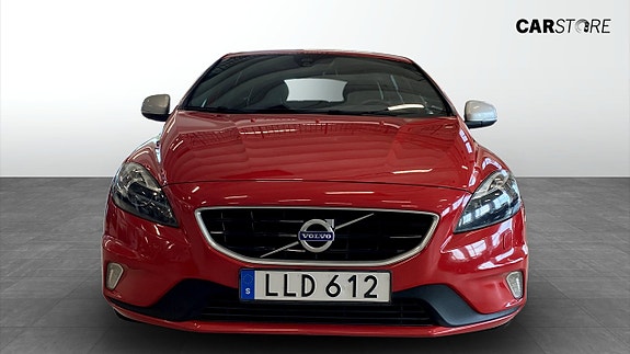 Volvo V40 8 of 20