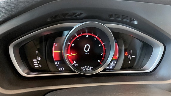 Volvo V40 17 of 20