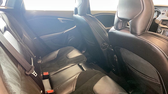 Volvo V40 5 of 20