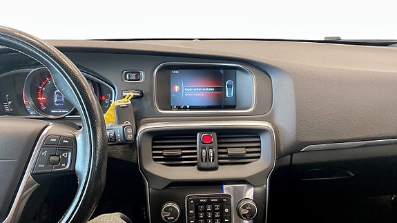 Volvo V40 12 of 20