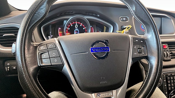 Volvo V40 16 of 20