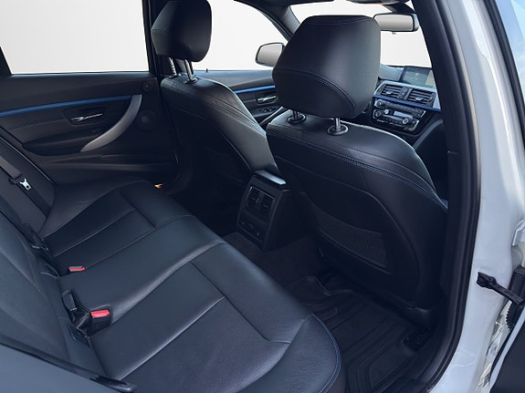 BMW 335d 13 of 18