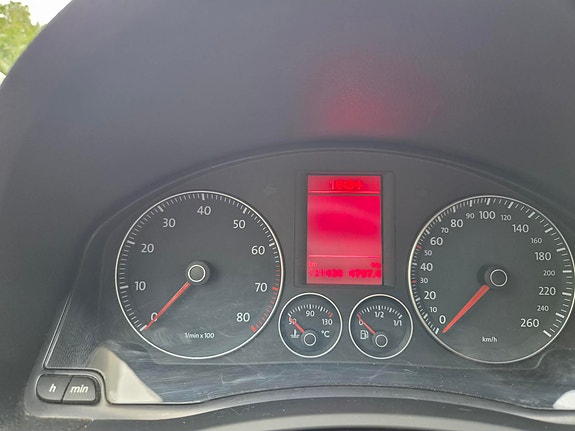 Volkswagen Golf V 7 of 8