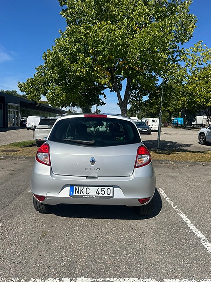 Renault Clio 3 of 6