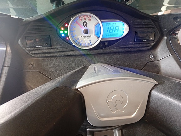 Quadro 350S 350 2 of 2