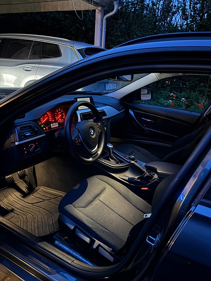 BMW 320d 5 of 8