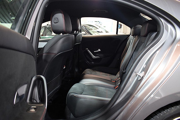 Mercedes-Benz A220 26 of 27