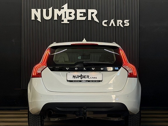 Volvo V60 8 of 26