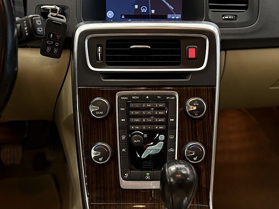 Volvo V60 19 of 26