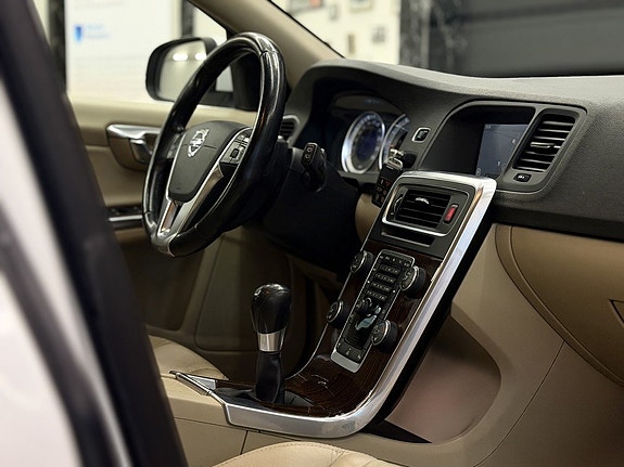 Volvo V60 18 of 26