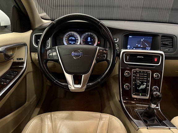 Volvo V60 15 of 26