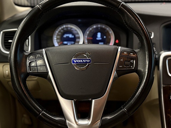 Volvo V60 16 of 26