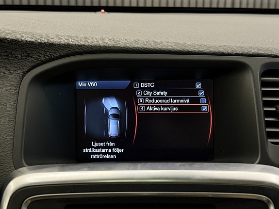 Volvo V60 23 of 26